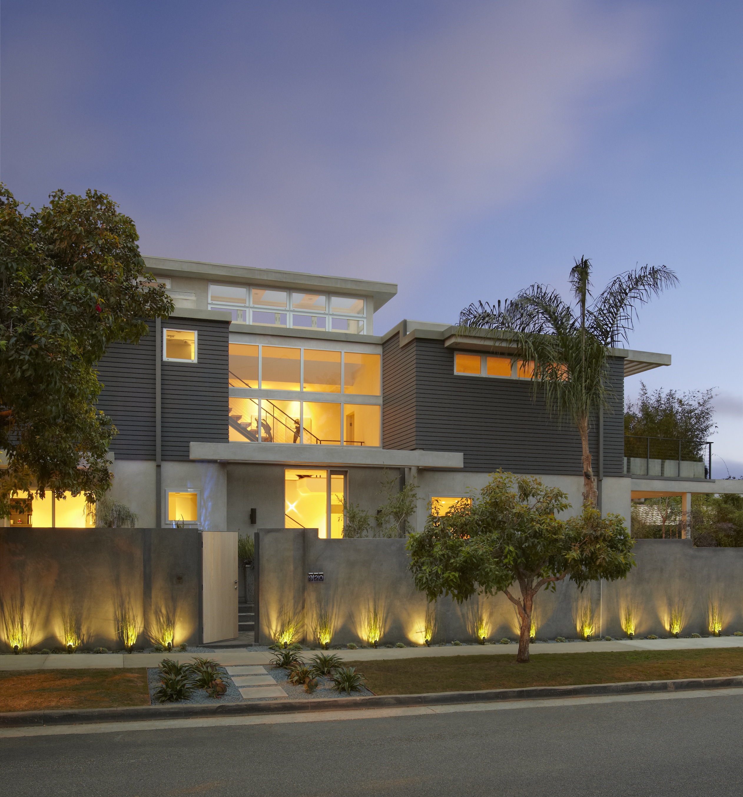 Another home SOLD by Christophe Choo for $4,899,000 in Santa Monica - Representing all cash buyers